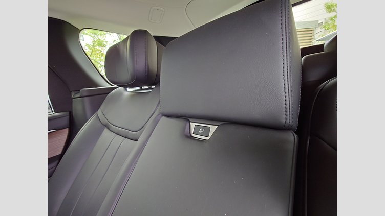 2025 認定中古車 Land Rover Range Rover シャラントグレイ P550 AWD PHEV（AT） スタンダードホイールベース Autobiography
