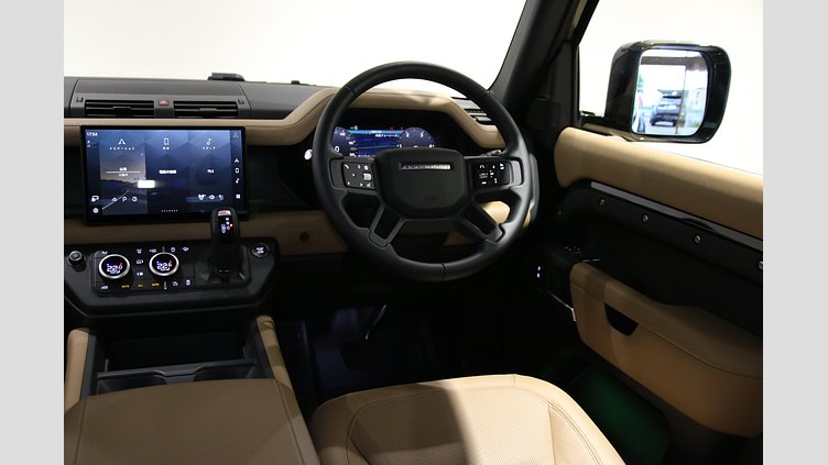2025 認定中古車 Land Rover Defender 90 サントリーニブラック D350 ディーゼルマイルドハイブリッド X-Dynamic HSE