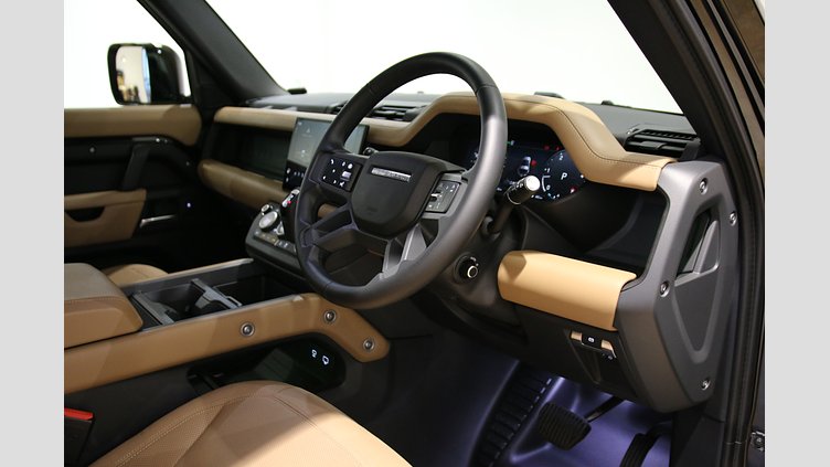 2025 認定中古車 Land Rover Defender 90 サントリーニブラック D350 ディーゼルマイルドハイブリッド X-Dynamic HSE