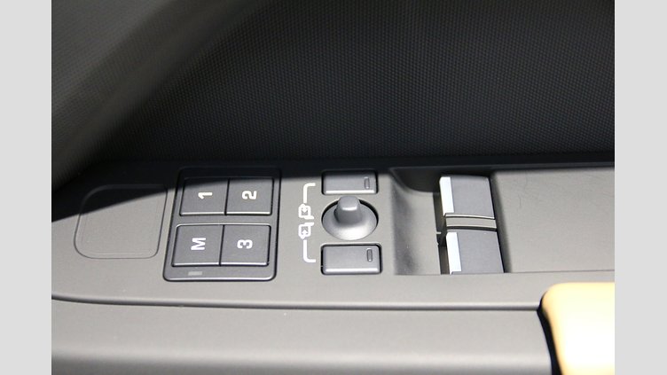 2025 認定中古車 Land Rover Defender 90 サントリーニブラック D350 ディーゼルマイルドハイブリッド X-Dynamic HSE