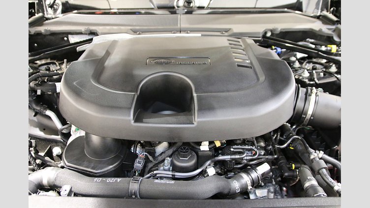 2025 認定中古車 Land Rover Defender 90 サントリーニブラック D350 ディーゼルマイルドハイブリッド X-Dynamic HSE