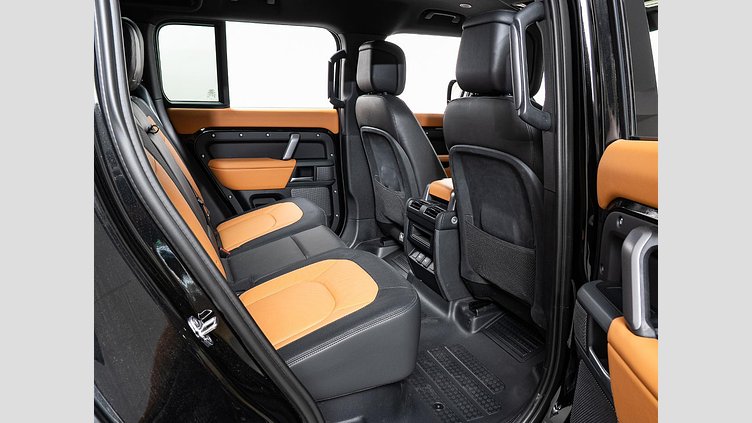 2023 認定中古車 Land Rover Defender 110 サントリーニブラック D300 AWD（AT） X-DYNAMIC HSE