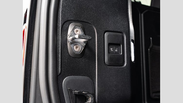 2023 認定中古車 Land Rover Defender 110 サントリーニブラック D300 AWD（AT） X-DYNAMIC HSE