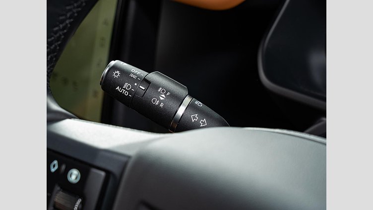 2023 認定中古車 Land Rover Defender 110 サントリーニブラック D300 AWD（AT） X-DYNAMIC HSE