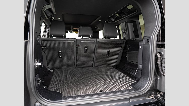 2023 認定中古車 Land Rover Defender 110 サントリーニブラック D300 AWD（AT） X-DYNAMIC HSE