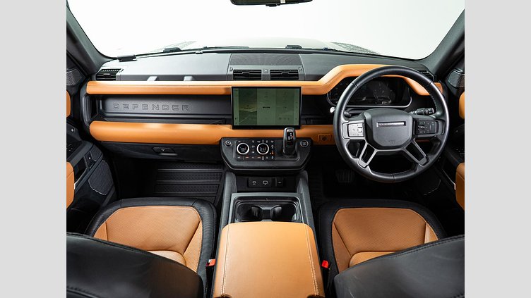 2023 認定中古車 Land Rover Defender 110 サントリーニブラック D300 AWD（AT） X-DYNAMIC HSE