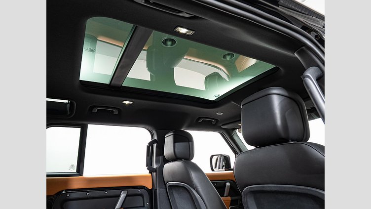 2023 認定中古車 Land Rover Defender 110 サントリーニブラック D300 AWD（AT） X-DYNAMIC HSE