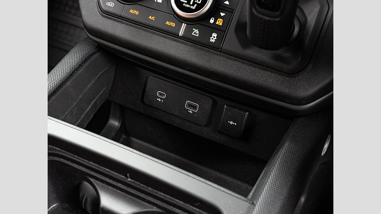 2023 認定中古車 Land Rover Defender 110 サントリーニブラック D300 AWD（AT） X-DYNAMIC HSE