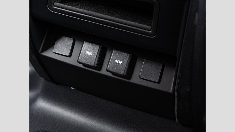 2023 認定中古車 Land Rover Defender 110 サントリーニブラック D300 AWD（AT） X-DYNAMIC HSE