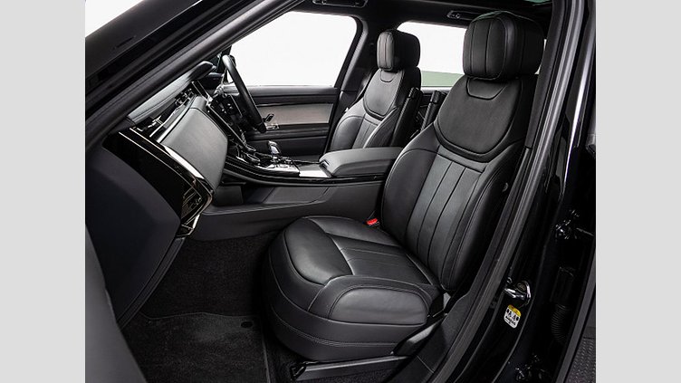 2023 認定中古車 Land Rover Range Rover Sport サントリーニブラック 3.0リッター6気筒300PSターボチャージドディーゼルMHEV（オートマチック） DYNAMIC SE