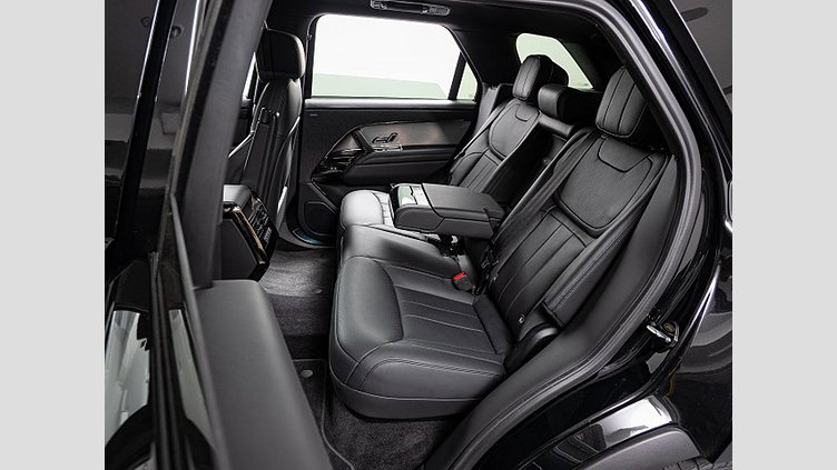 2023 認定中古車 Land Rover Range Rover Sport サントリーニブラック 3.0リッター6気筒300PSターボチャージドディーゼルMHEV（オートマチック） DYNAMIC SE