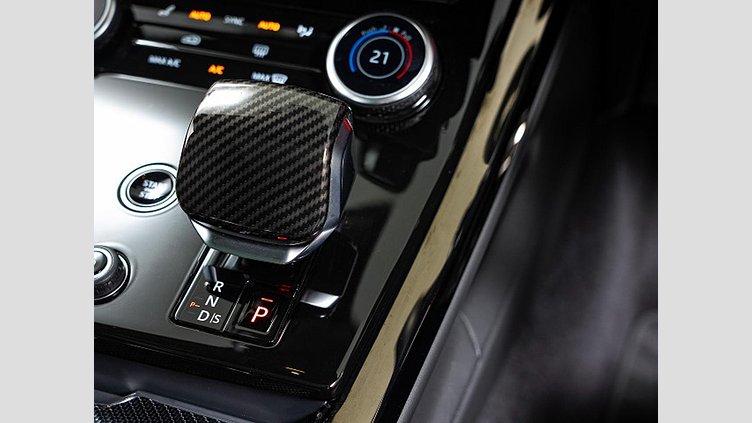 2023 認定中古車 Land Rover Range Rover Sport サントリーニブラック 3.0リッター6気筒300PSターボチャージドディーゼルMHEV（オートマチック） DYNAMIC SE