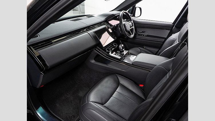 2023 認定中古車 Land Rover Range Rover Sport サントリーニブラック 3.0リッター6気筒300PSターボチャージドディーゼルMHEV（オートマチック） DYNAMIC SE