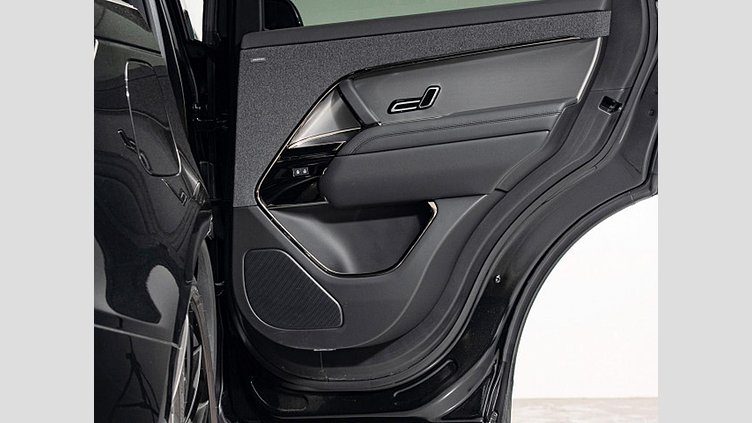 2023 認定中古車 Land Rover Range Rover Sport サントリーニブラック 3.0リッター6気筒300PSターボチャージドディーゼルMHEV（オートマチック） DYNAMIC SE