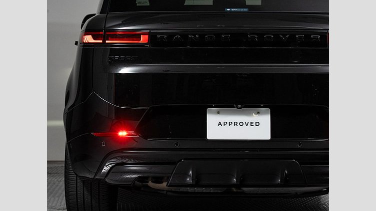 2023 認定中古車 Land Rover Range Rover Sport サントリーニブラック 3.0リッター6気筒300PSターボチャージドディーゼルMHEV（オートマチック） DYNAMIC SE