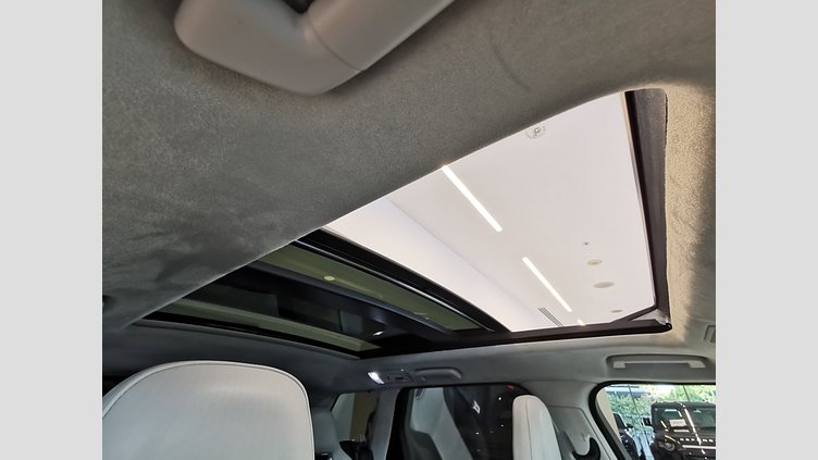 2019 認定中古車 Land Rover Range Rover Sport エセアリアル（ウルトラメタリック） 5.0リッターV8スーパーチャージドガソリンSVR（575 PS） SVR