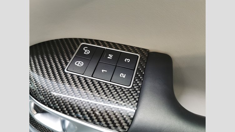 2019 認定中古車 Land Rover Range Rover Sport エセアリアル（ウルトラメタリック） 5.0リッターV8スーパーチャージドガソリンSVR（575 PS） SVR