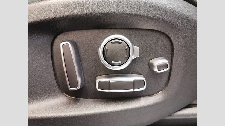 2019 認定中古車 Land Rover Range Rover Sport エセアリアル（ウルトラメタリック） 5.0リッターV8スーパーチャージドガソリンSVR（575 PS） SVR