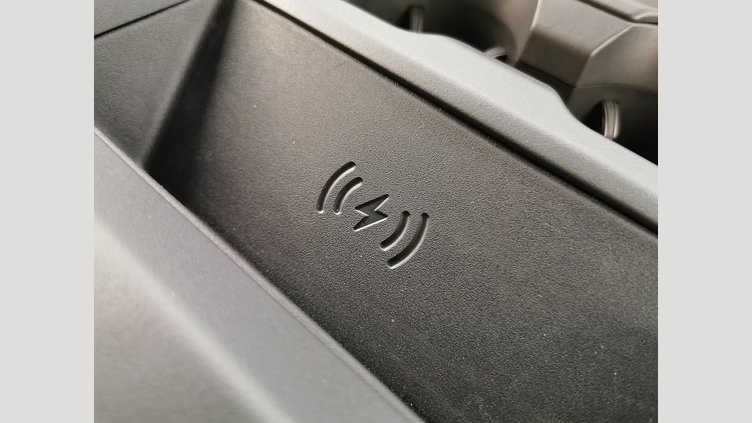 2025 認定中古車 Land Rover Defender 110 サントリーニブラック D350 ディーゼルマイルドハイブリッド X-Dynamic SE