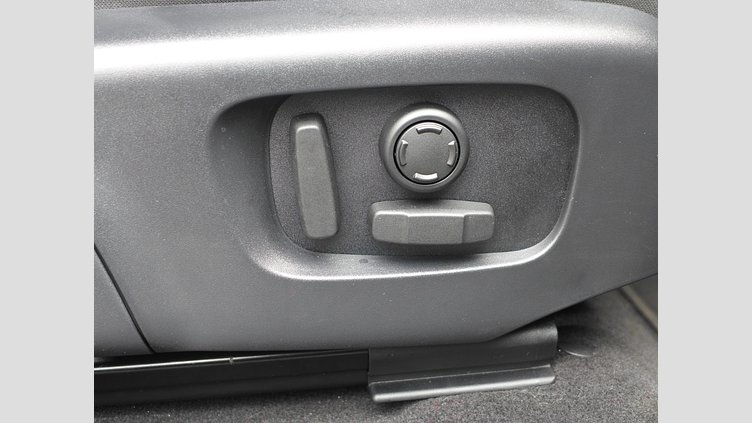 2025 認定中古車 Land Rover Range Rover Evoque フジホワイト プラグインハイブリッド（ガソリン） SWB S