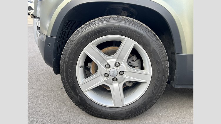 2020 認定中古車 Land Rover Defender 110 Pangea Green 2.0 litre i4P Petrol SE