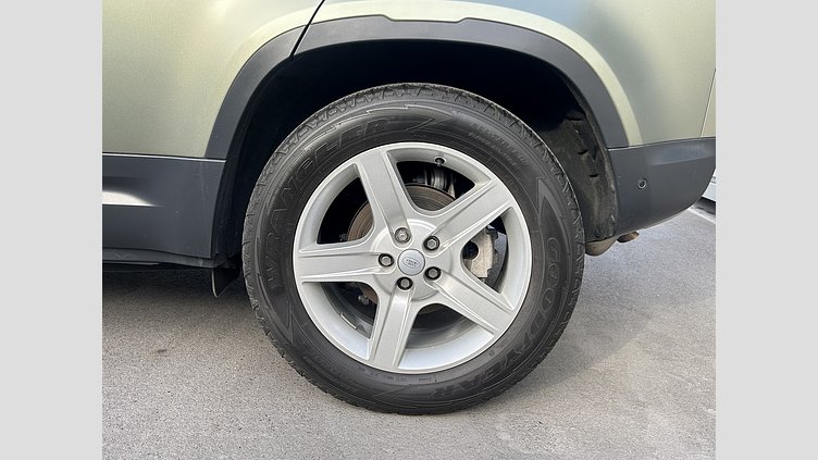 2020 認定中古車 Land Rover Defender 110 Pangea Green 2.0 litre i4P Petrol SE