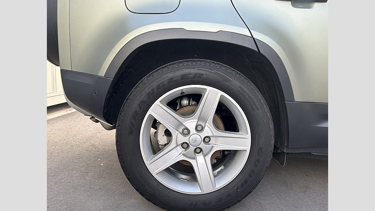 2020 認定中古車 Land Rover Defender 110 Pangea Green 2.0 litre i4P Petrol SE