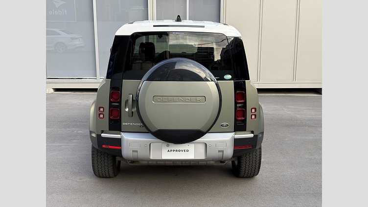 2020 認定中古車 Land Rover Defender 110 Pangea Green 2.0 litre i4P Petrol SE