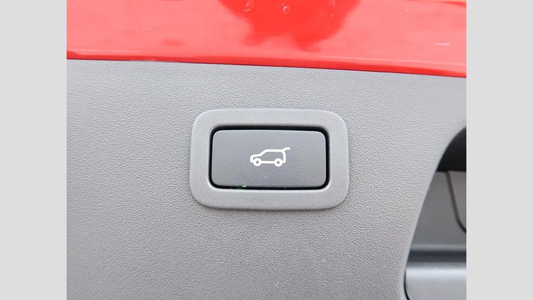 2018 認定中古車 Jaguar E-Pace フィレンツェ レッド D180 オートマチック全輪駆動 S