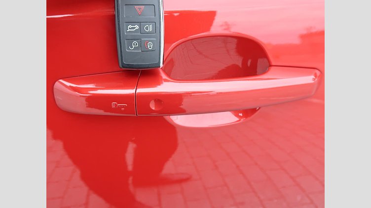 2018 認定中古車 Jaguar E-Pace フィレンツェ レッド D180 オートマチック全輪駆動 S