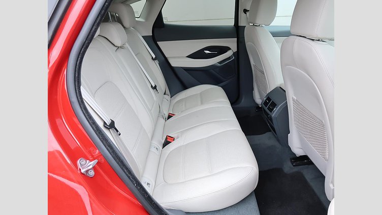 2018 認定中古車 Jaguar E-Pace フィレンツェ レッド D180 オートマチック全輪駆動 S