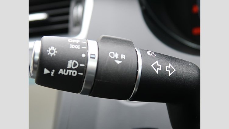 2018 認定中古車 Jaguar E-Pace フィレンツェ レッド D180 オートマチック全輪駆動 S