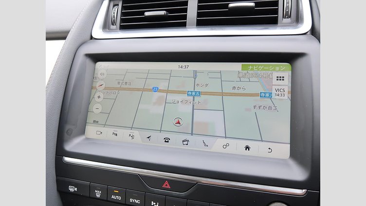 2018 認定中古車 Jaguar E-Pace フィレンツェ レッド D180 オートマチック全輪駆動 S