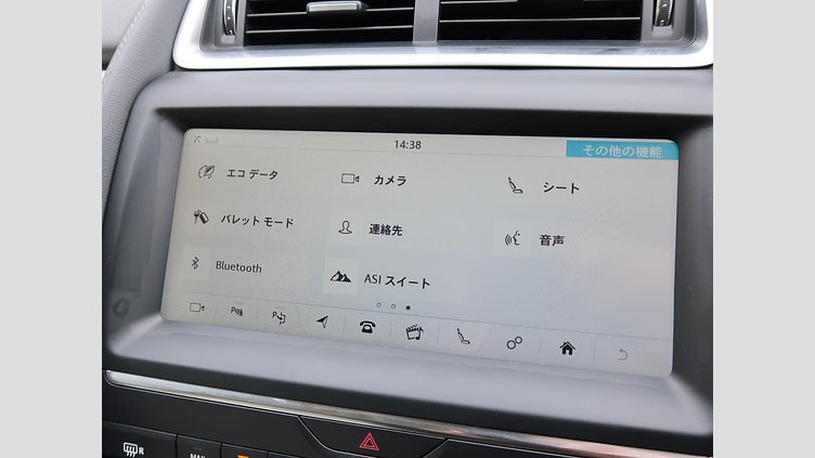 2018 認定中古車 Jaguar E-Pace フィレンツェ レッド D180 オートマチック全輪駆動 S