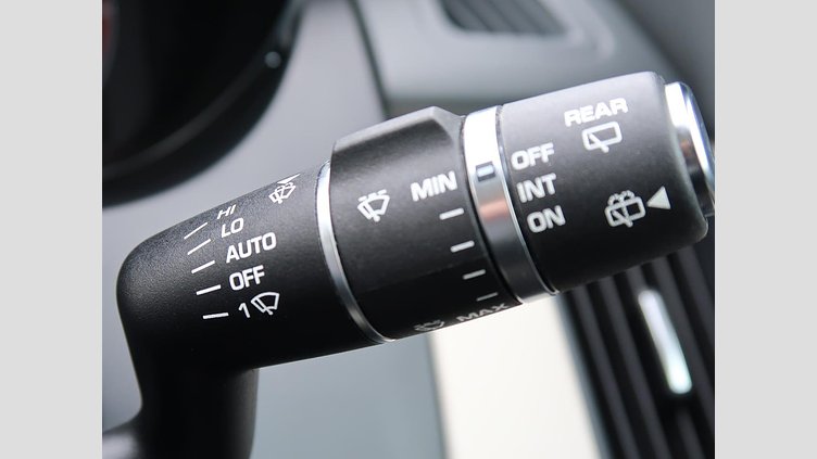 2018 認定中古車 Jaguar E-Pace フィレンツェ レッド D180 オートマチック全輪駆動 S