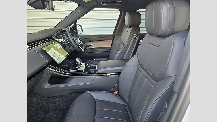 2024 認定中古車 Land Rover Range Rover Sport オストゥーニパールホワイト D300マイルドハイブリッド スタンダードホイールベース Dynamic SE