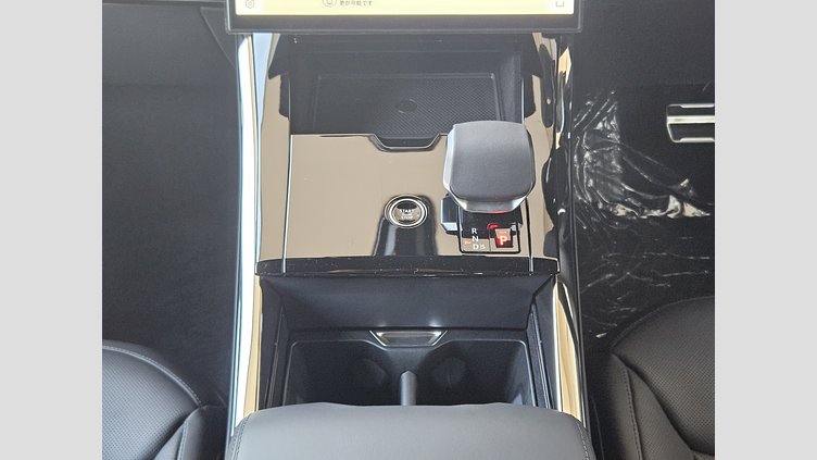 2024 認定中古車 Land Rover Range Rover Sport オストゥーニパールホワイト D300マイルドハイブリッド スタンダードホイールベース Dynamic SE