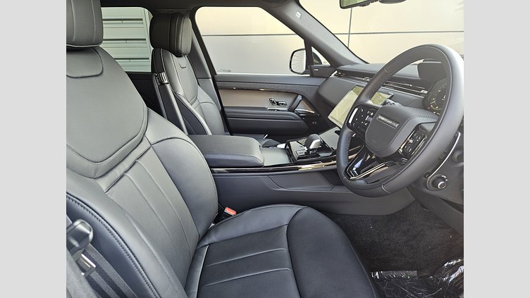 2024 認定中古車 Land Rover Range Rover Sport オストゥーニパールホワイト D300マイルドハイブリッド スタンダードホイールベース Dynamic SE