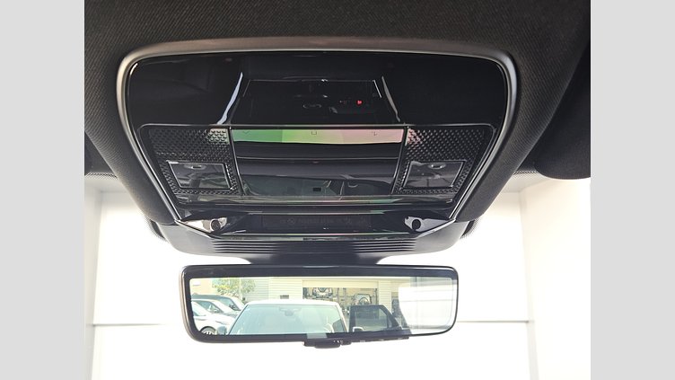 2024 認定中古車 Land Rover Range Rover Sport オストゥーニパールホワイト D300マイルドハイブリッド スタンダードホイールベース Dynamic SE