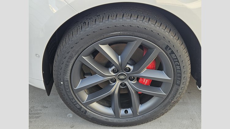2024 認定中古車 Land Rover Range Rover Sport オストゥーニパールホワイト D300マイルドハイブリッド スタンダードホイールベース Dynamic SE
