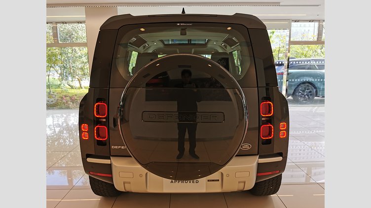 2023 認定中古車 Land Rover Defender 110 カルパチアングレイ P300 AWD（AT） スタンダード