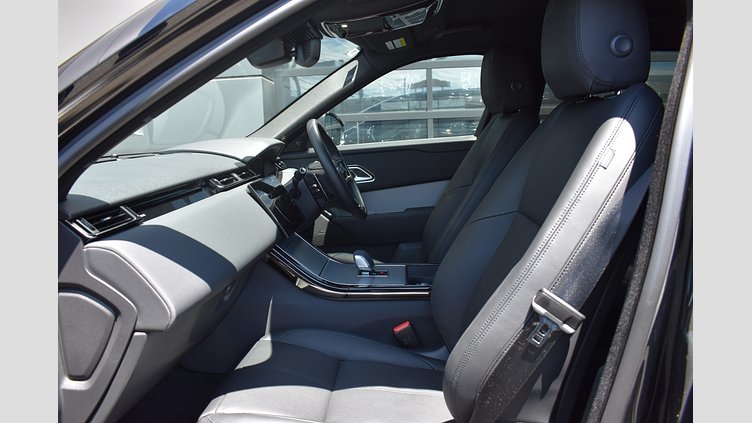 2024 認定中古車 Land Rover Range Rover Velar サントリーニブラック D200マイルドハイブリッド（ディーゼル） スタンダードホイールベース S