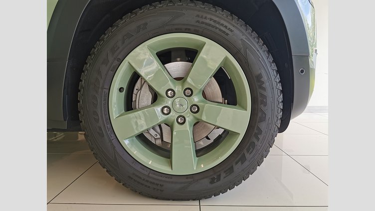 2023 認定中古車 Land Rover Defender 110 グラスミアグリーン D300 AWD（AT） 75TH LIMITED EDITION