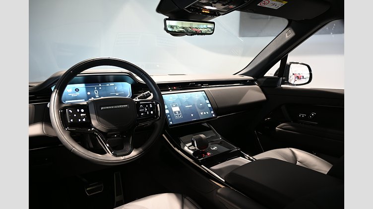 2025 Begagnad Land Rover Range Rover Sport Santorini Black AWD P460e Dynamic HSE