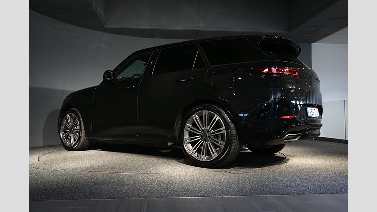 2025 Begagnad Land Rover Range Rover Sport Santorini Black AWD P460e Dynamic HSE