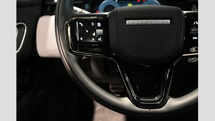 Range Rover Velar 17