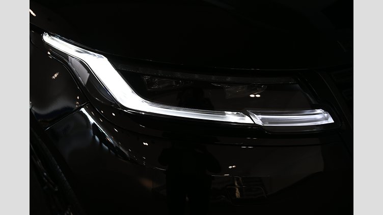 2025 Ny Land Rover Range Rover Velar Santorini Black (svart färg) AWD P400e Dynamic SE