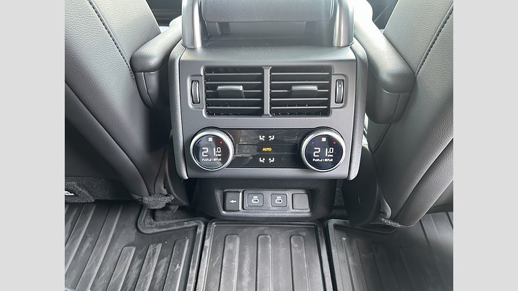 2024 認定中古車 Land Rover Discovery サントリーニブラック D350マイルドハイブリッド（ディーゼル） S