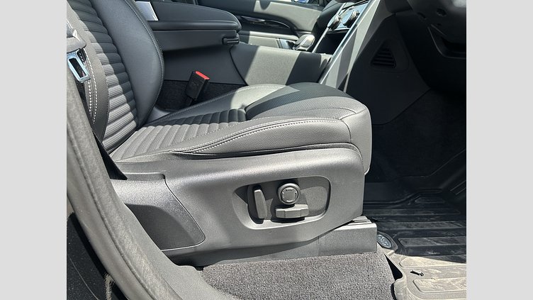 2024 認定中古車 Land Rover Discovery サントリーニブラック D350マイルドハイブリッド（ディーゼル） S