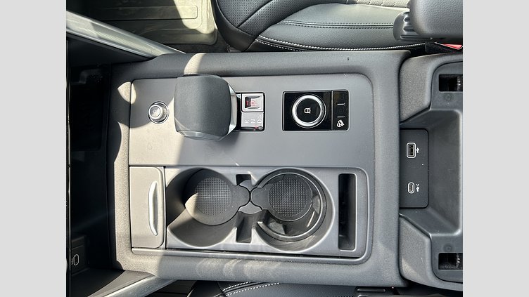 2024 認定中古車 Land Rover Discovery サントリーニブラック D350マイルドハイブリッド（ディーゼル） S